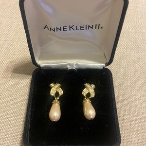 Anne Klein ll pierced earrings